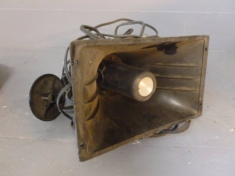 lot 105 image: Electric Loudspeaker