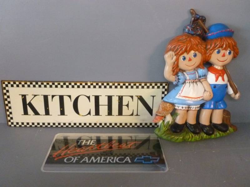 lot 137 image: Signs