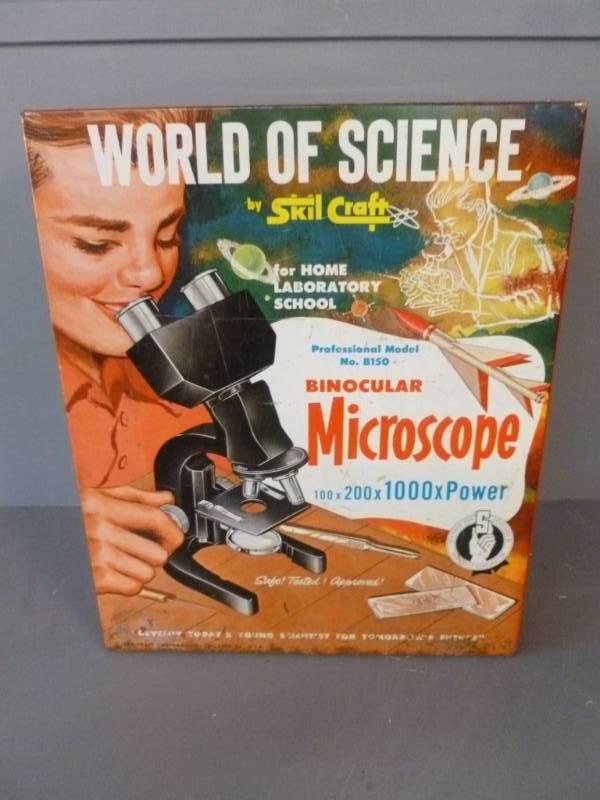 lot 138 image: Vintage Microscope Set