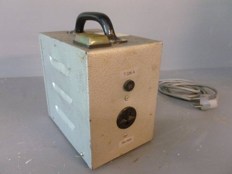 lot 175 image: Vintage Electronics