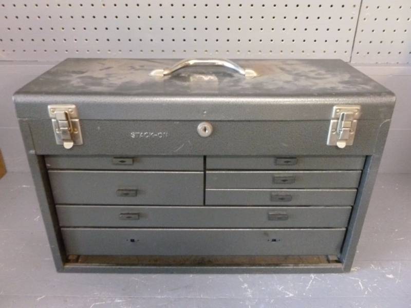 lot 185 image: Toolbox