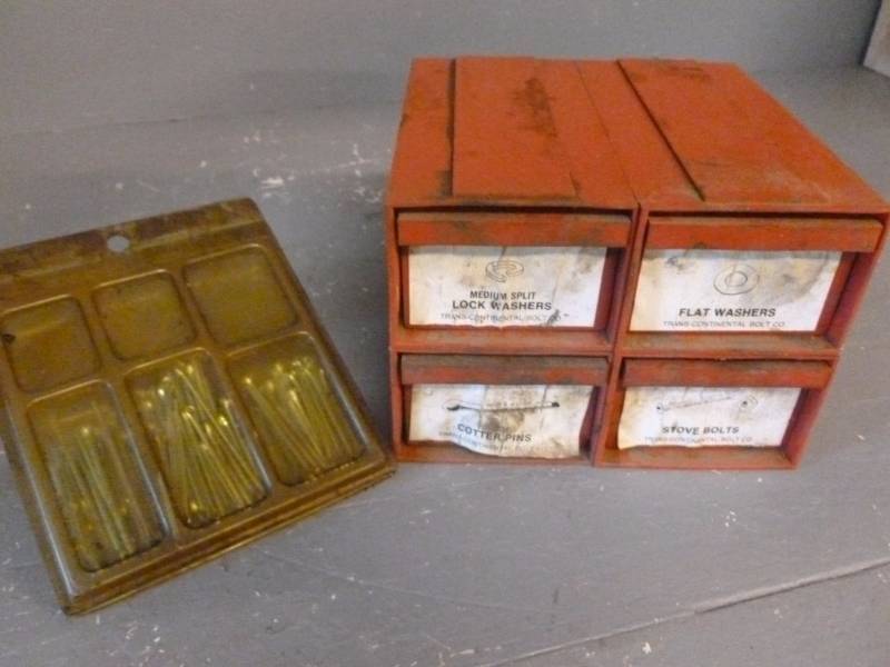 lot 189 image: Shop Organizer