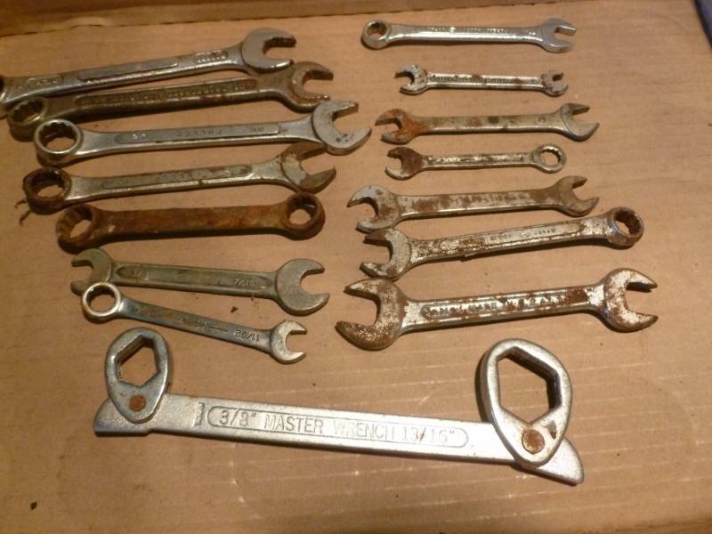 lot 223 image: Tools