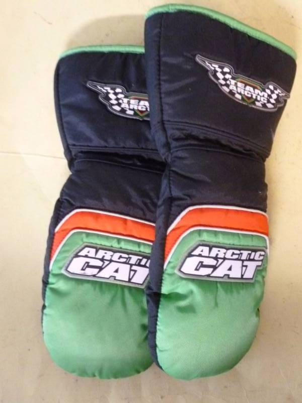 lot 278 image: Arctic Cat Gloves