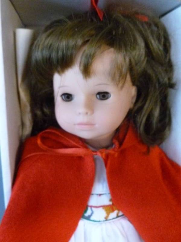 lot 290 image: Gotz German Doll