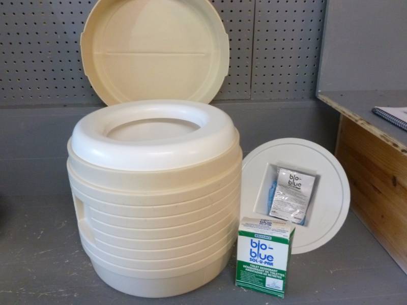 lot 294 image: Portable Toilet