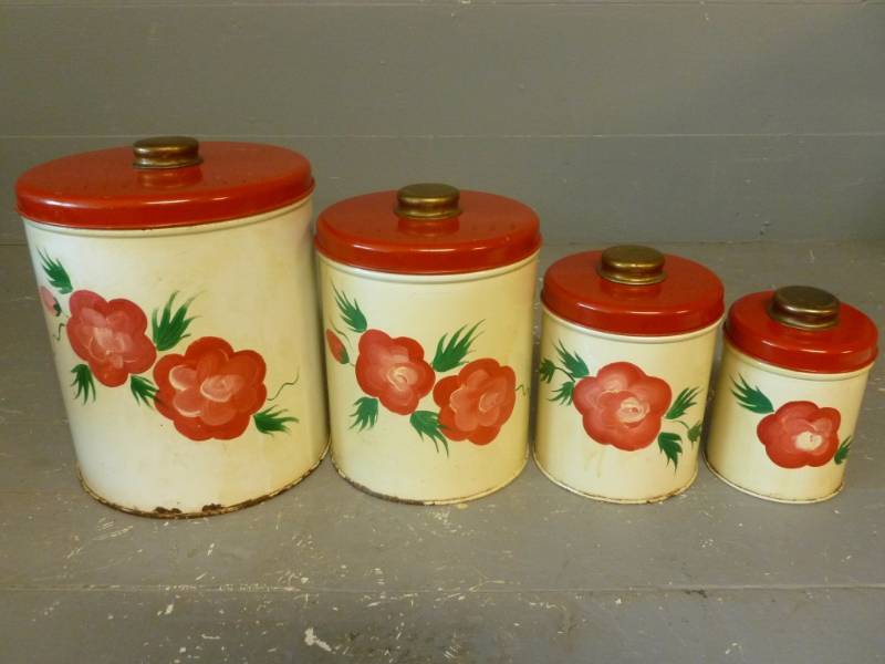 lot 313 image: Vintage Kitchen
