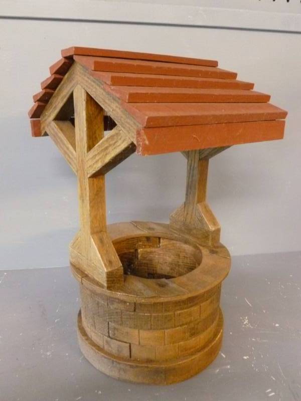 lot 333 image: Planter