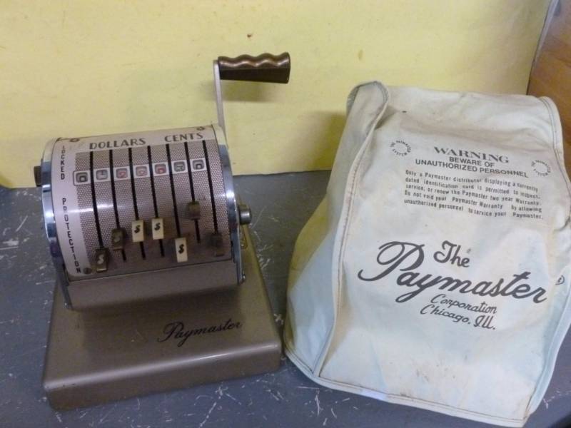 lot 335 image: Vintage Paymaster