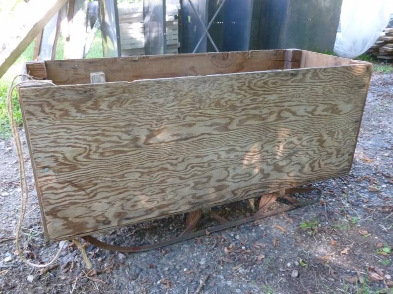 lot 346 image: Vintage Runner Sled