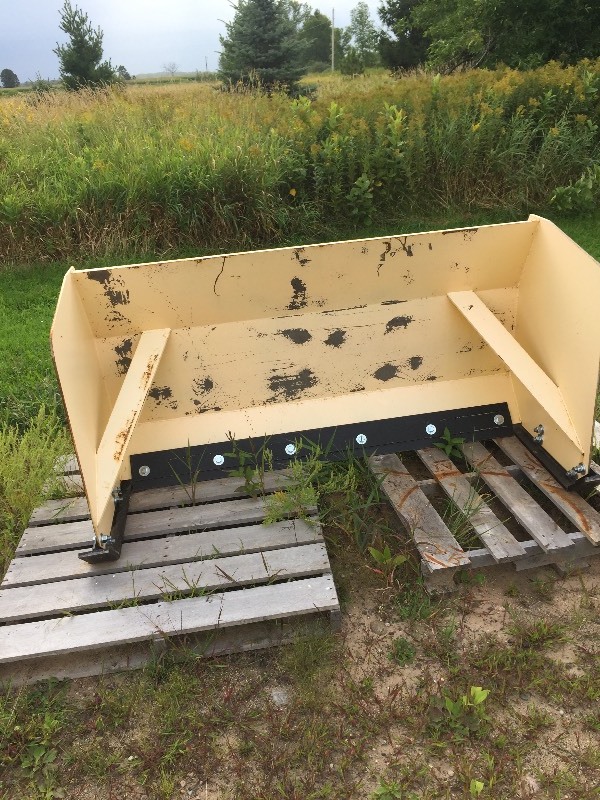 UNUSED 69 SNOW-PUSHER