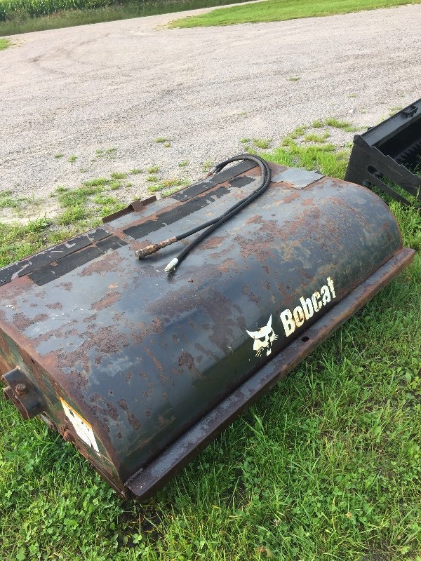 BOBCAT BUCKET SWEEP BROOM