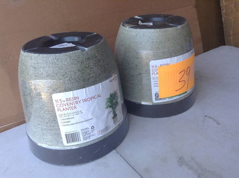 Lot of 2 11.5 Resin Coventry Tropical Planter