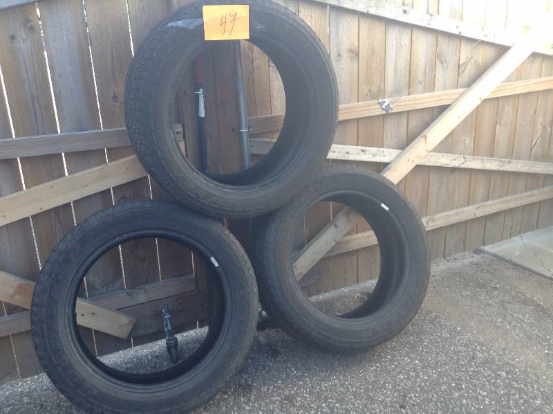 Lot of 3  Truck tire TL  26550R20