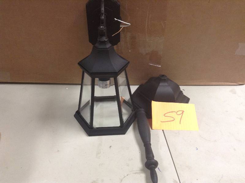Lot of 2 Progress Lightning Wall Lamp set of 2 Model P5684-31