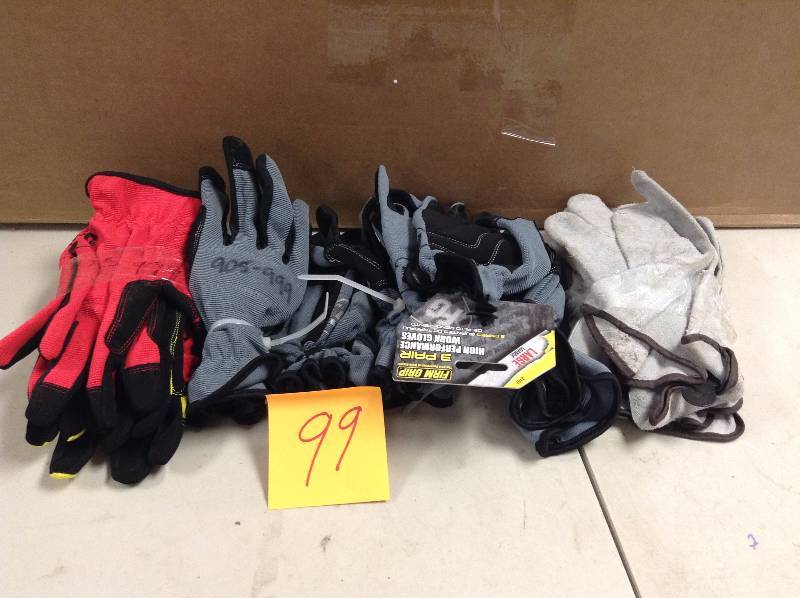 Lot of assorted work gloves