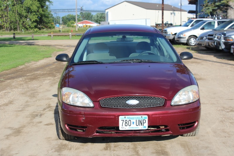 2005 Ford Taurus SE - 2 Owners