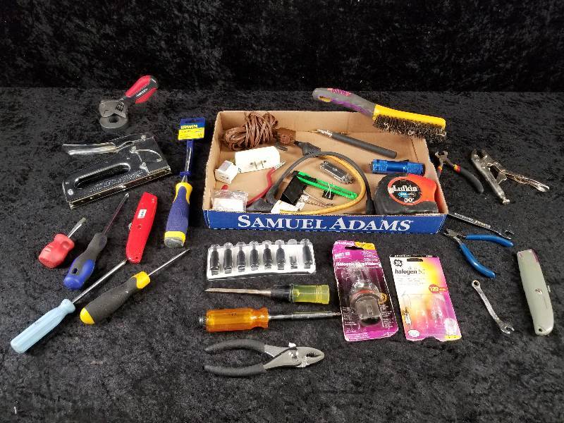 lot 126 image: Lot - Misc Handtools, Stapler, Wrenches, Etc