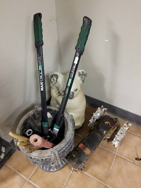 lot 147 image: Lot - Misc Garden Iems, Cement Planter, Pruners, Koala Bear Dcor, etc