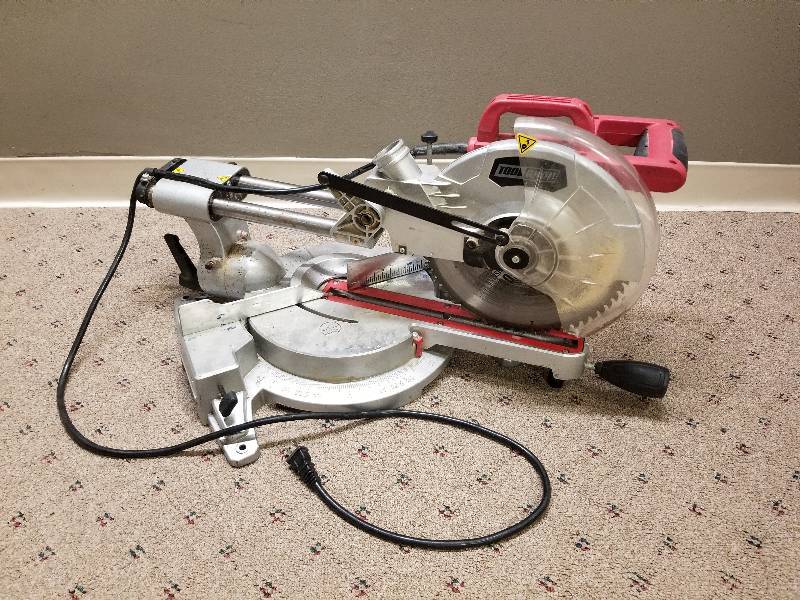 lot 92 image: Compound Miter Saw, works