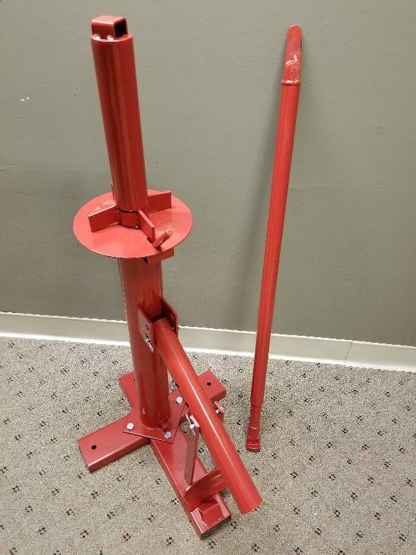 lot 96 image: Pittsburgh Portable Tire Changer - Like New