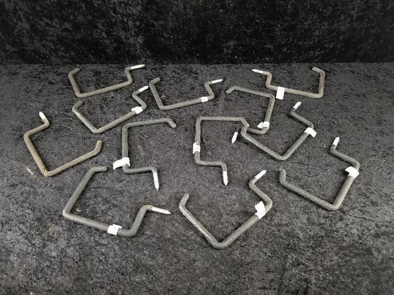 lot 105 image: Lot - Decko Super Utility Hangers, most are new