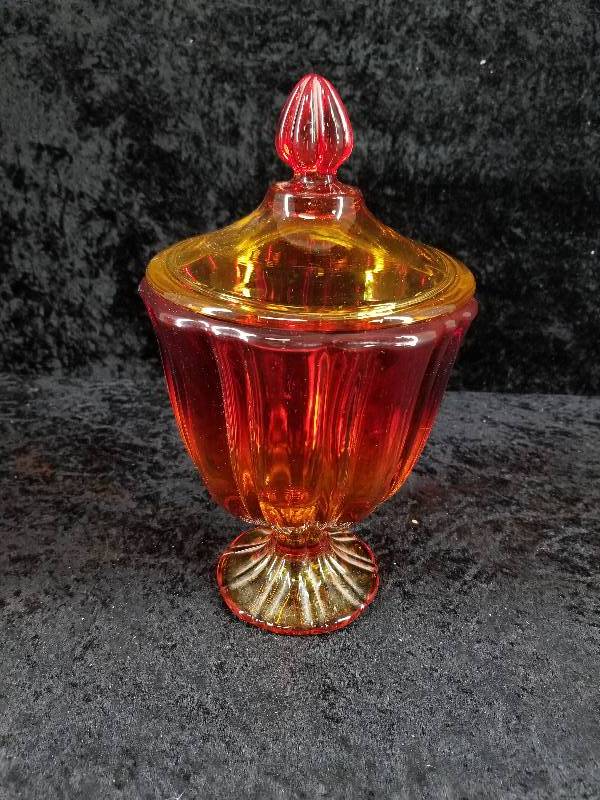 lot 71 image: Heavy Glass Candy Dish wLid, 10, Great condition