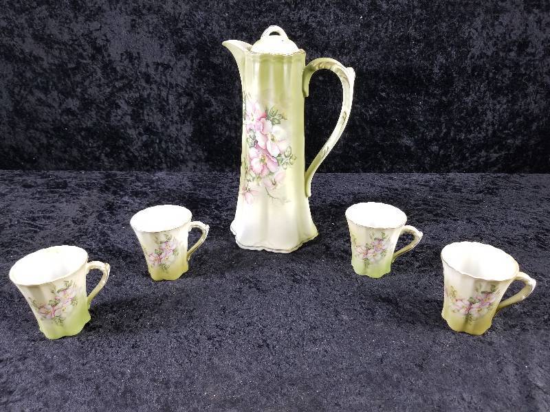 lot 72 image: Handpainted NIPPON Pitcher & Cups Set, Great condition