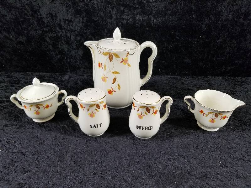 lot 84 image: Lot - Vintage Misc HALL Jewel Tea Autumn Leaf, Pitcher, SaltPepper, CreamerSugar