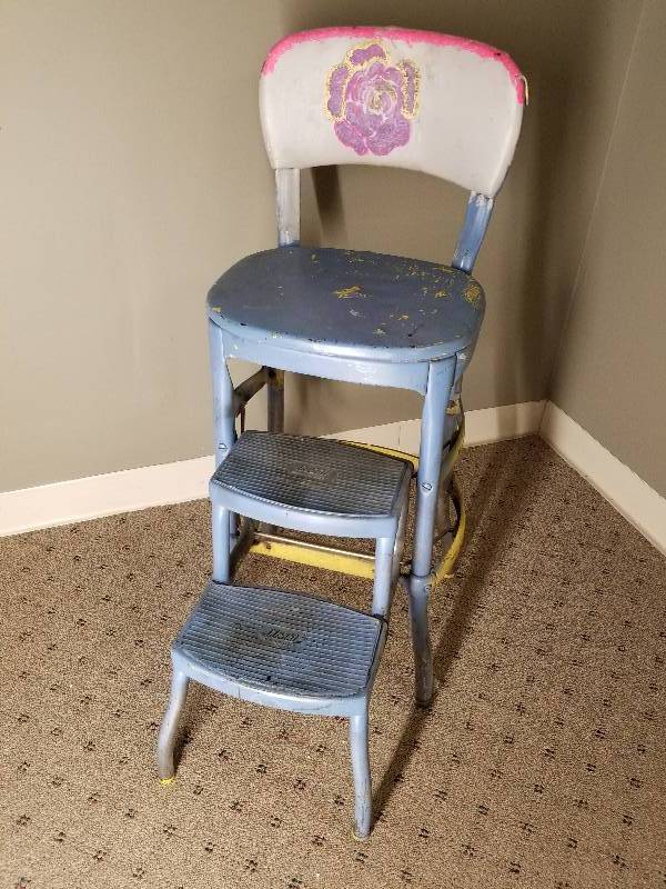 lot 50 image: Vintage Metal Costco StoolStep Stool