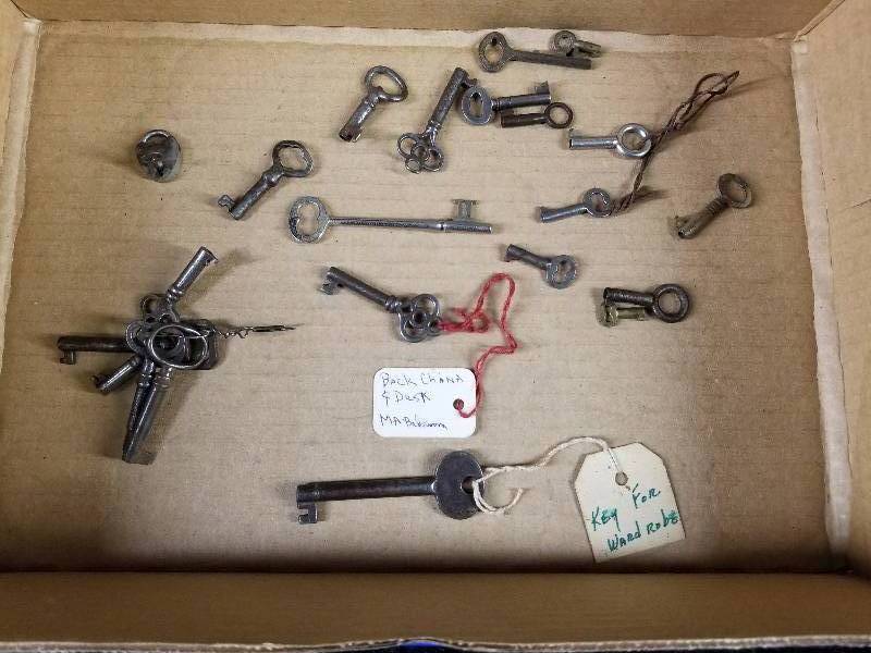 lot 54 image: Lot - Misc Skeleton Keys