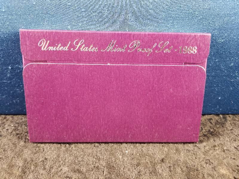 lot 38 image: 1988 US Proof Set