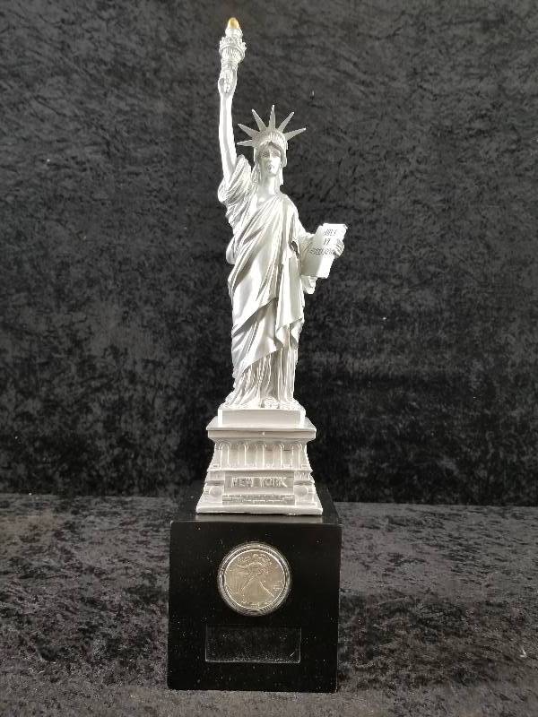 lot 2 image: 2008 Walking Liberty American Eagle Silver Dollar with Statue of Liberty Figure