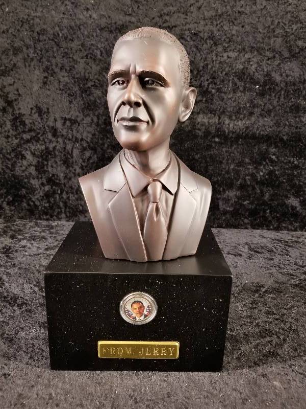 lot 8 image: Barack Obama Colorized Quarter with Obama Bust