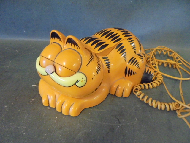 Vintage Garfield Phone