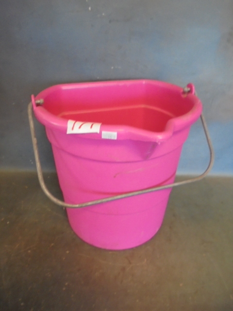 Flatback Bucket
