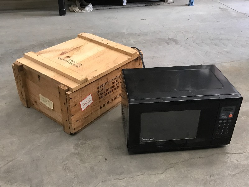 lot 25 image: Microwave & Wooden Crate