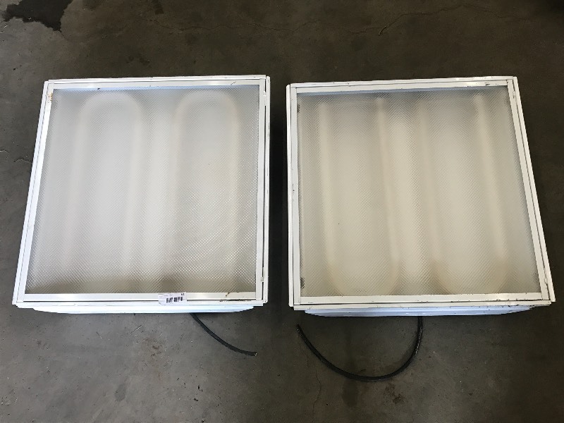 lot 73 image: (2) Shop Lights