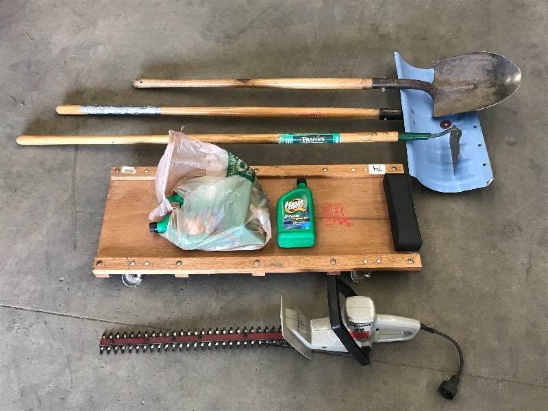 lot 74 image: Hand Tools, Hedge Trimmer, Creeper, Motor Oil