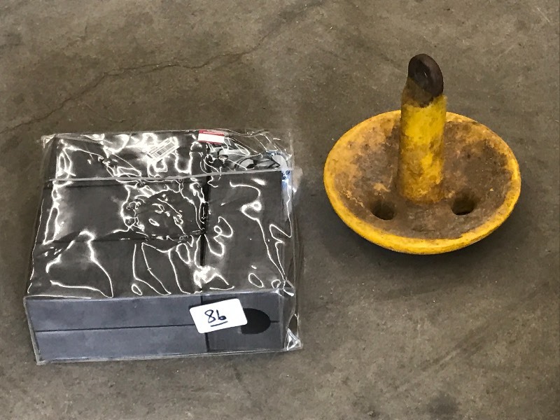 lot 86 image: Boat Anchor & Foam Pads
