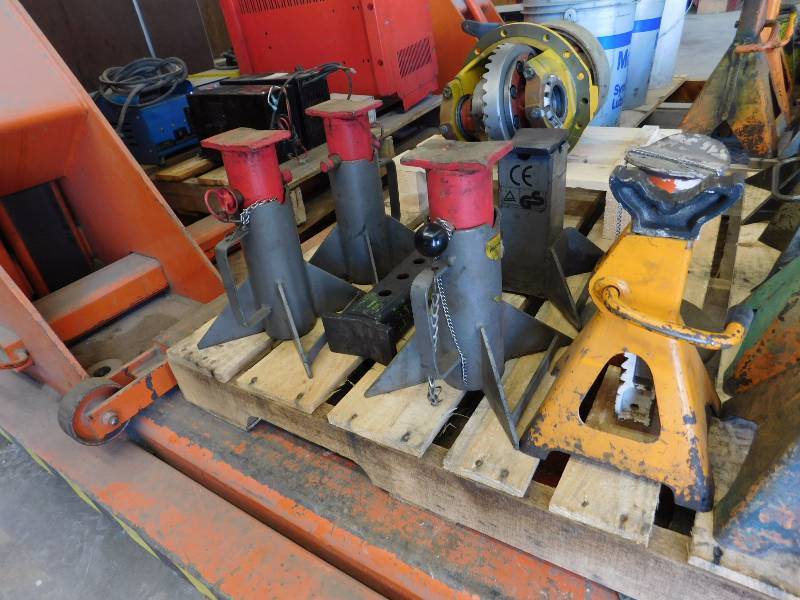 lot 25 image: Misc. Lot of Jack Stands