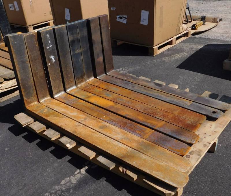 lot 37 image: Four Pair of Class 2 Forklift Forks
