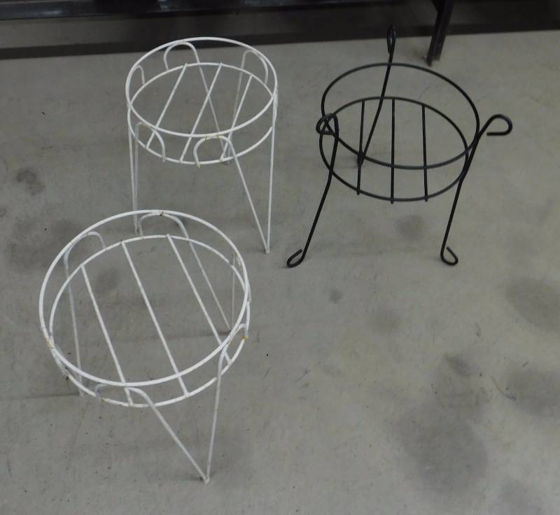 lot 60 image: Metal Plant Stands