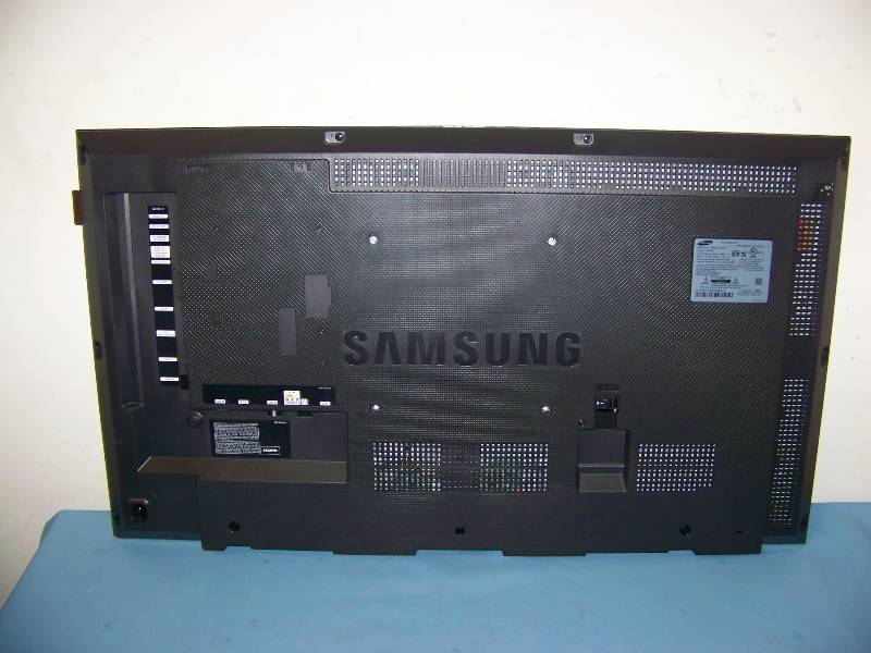 lot 12 image: 40, Samsung, 1080p, Full HD, Direct-Lit LED, HDTV with Remote Control
