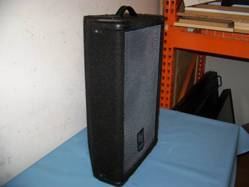 lot 41 image: Electro-Voice (EV), Force i, 15, 150W, 2-Way, Passive, Full Range Speaker  Loudspeaker