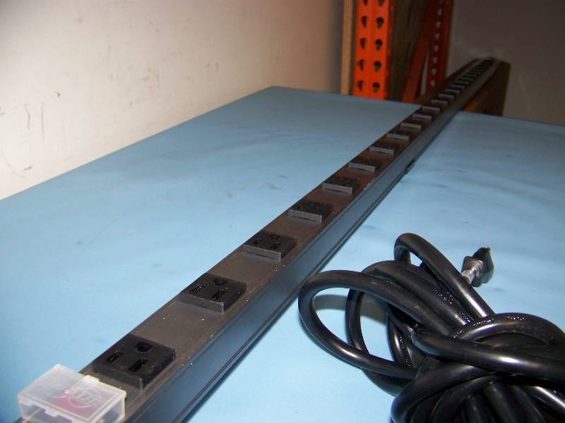 lot 101 image: Tripp-Lite, 24 Outlet, Rack Mountable, Power Strip