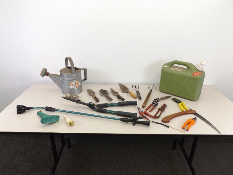 lot 26 image: Lot of Gardening, Lawn Care, etc. Tools