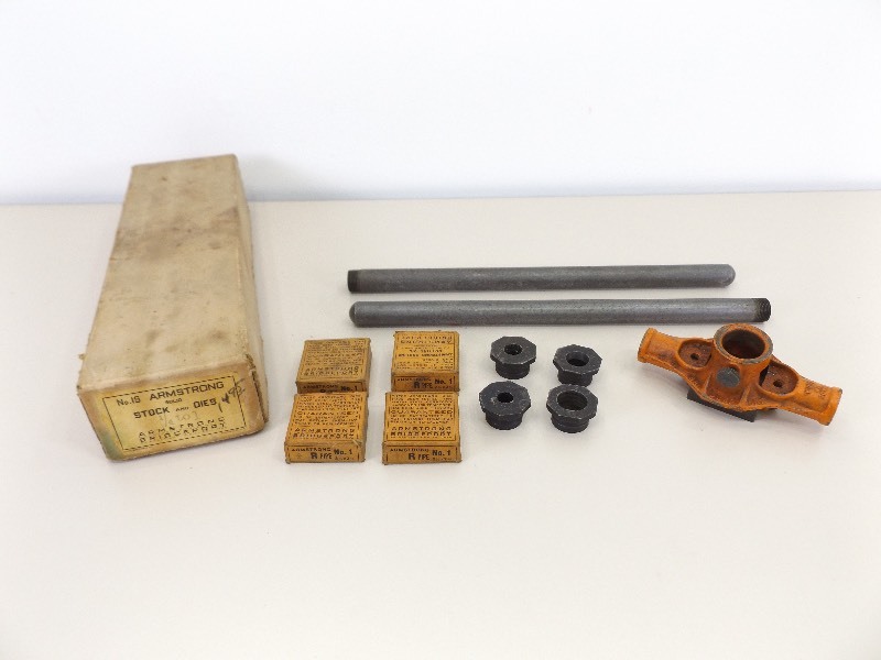 lot 43 image: Bridgeport 14 - 1 Pipe Threader Die Set