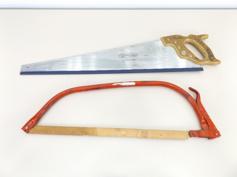 lot 45 image: 2 Hand Saws