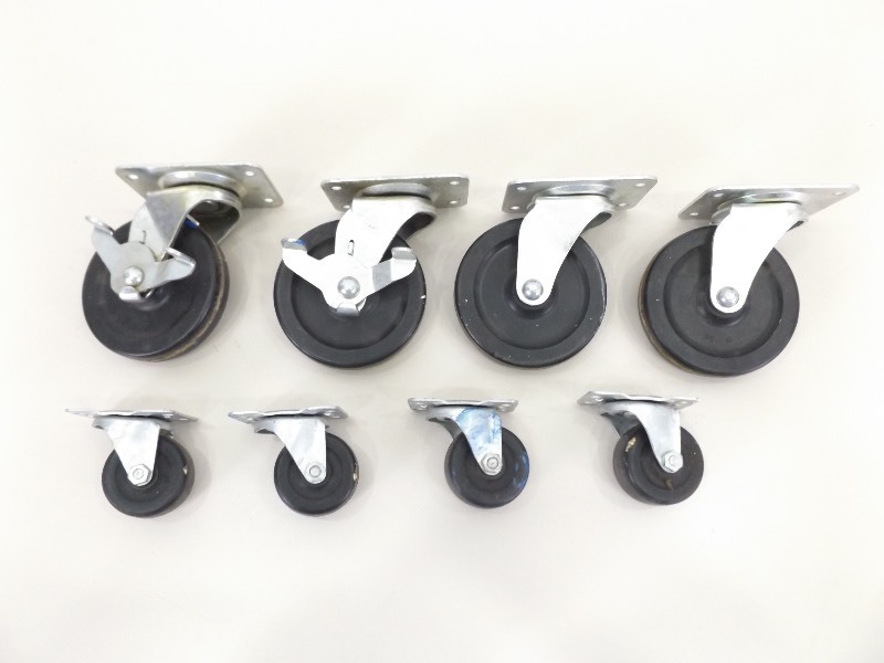 lot 49 image: Lot of Wheel Casters